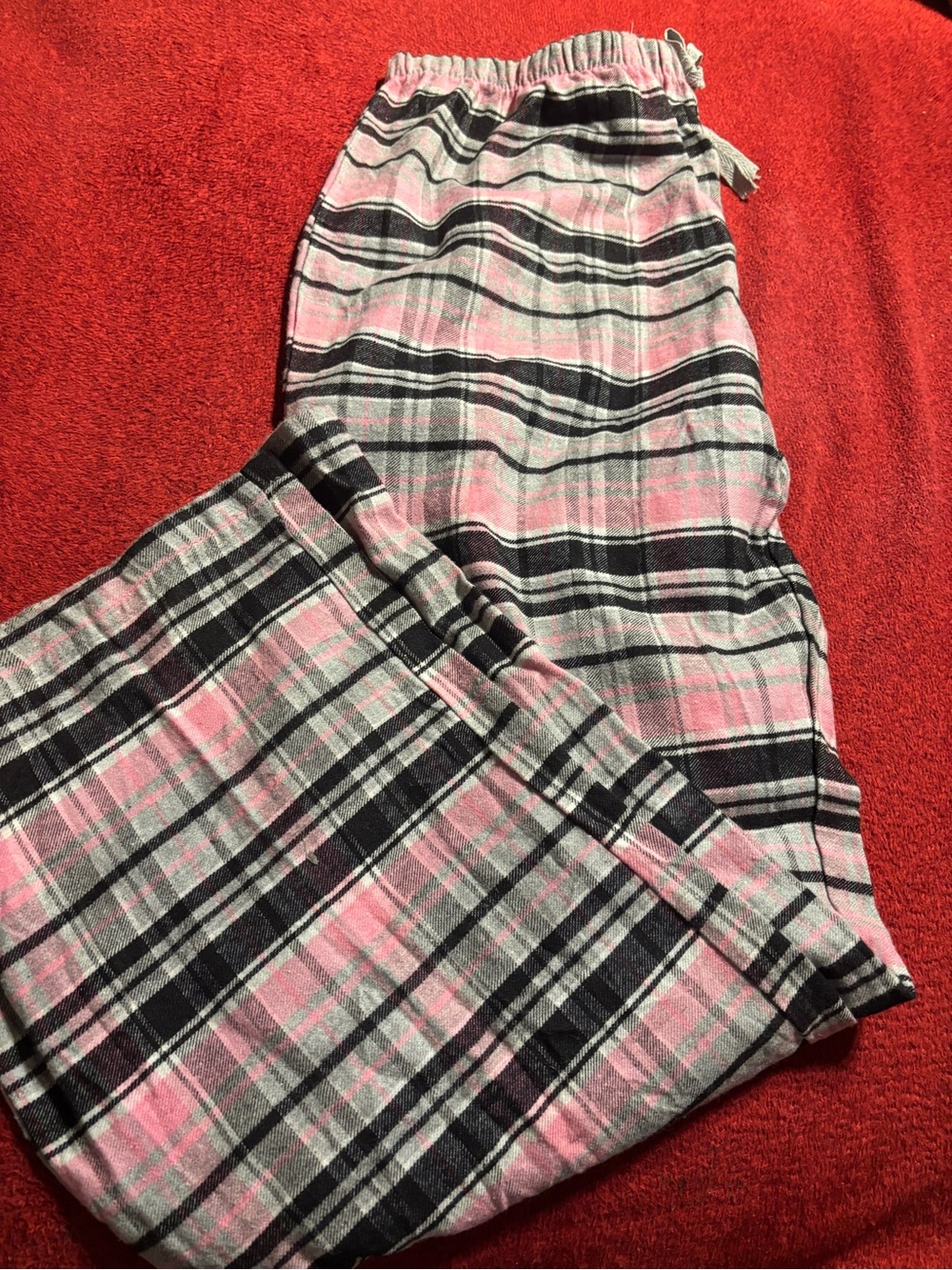 Bobbie Brooks Women’s Pink and Black Plaid pajama bottoms Size XL new